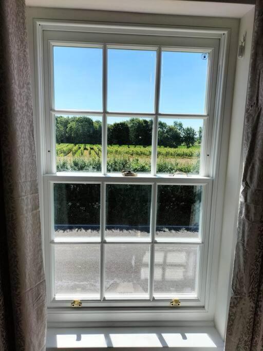 Cosy Cottage With Vineyard View Near Goodwood Chichester Exterior photo